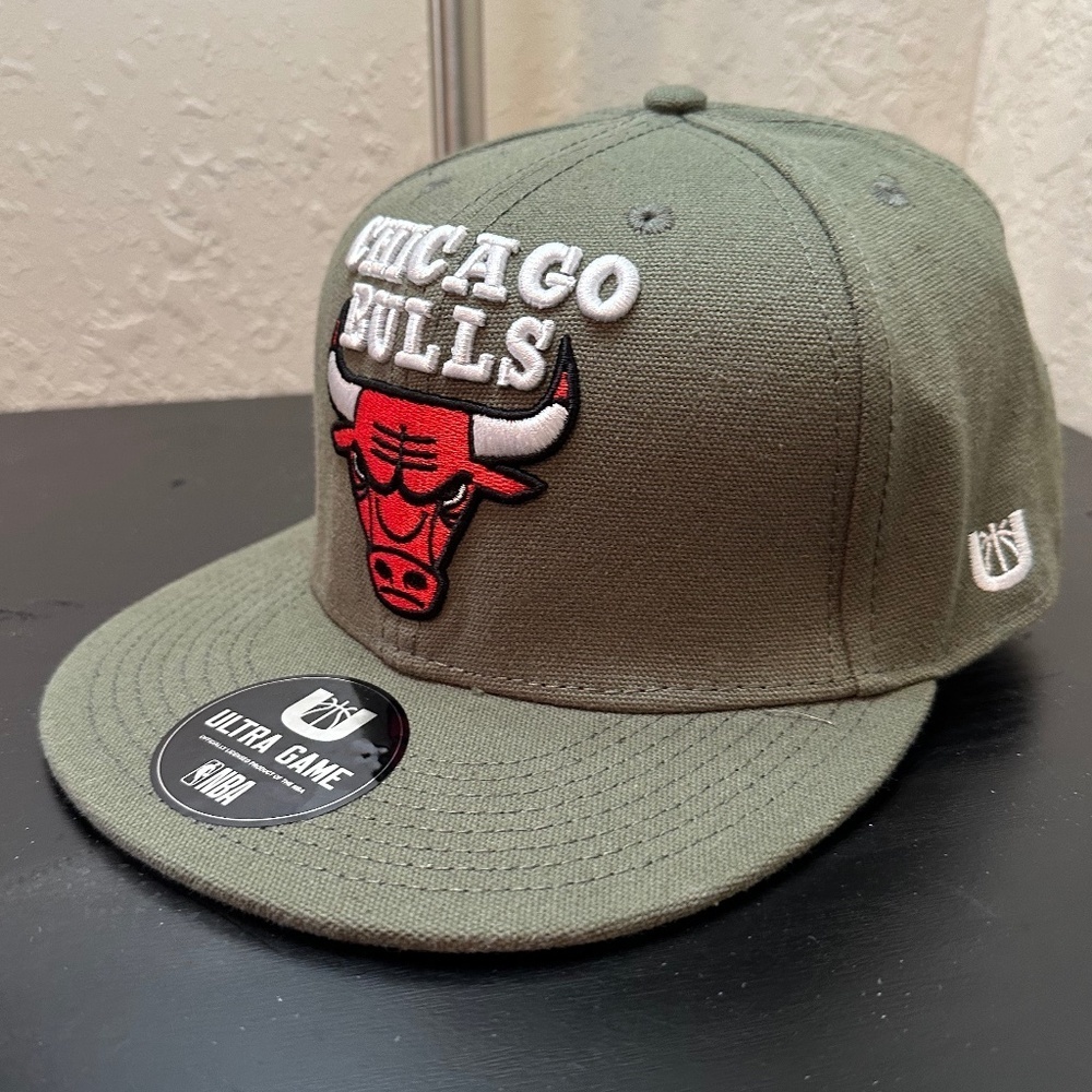 New With Tags Unisex Ultra Game Chicago Bulls Snapback Hat